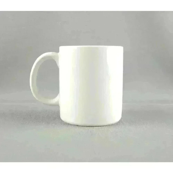 "Thanks You're Too Kind" Giraffe Sticking Neck Out For Elephant Appreciation Mug - Picture 3 of 6